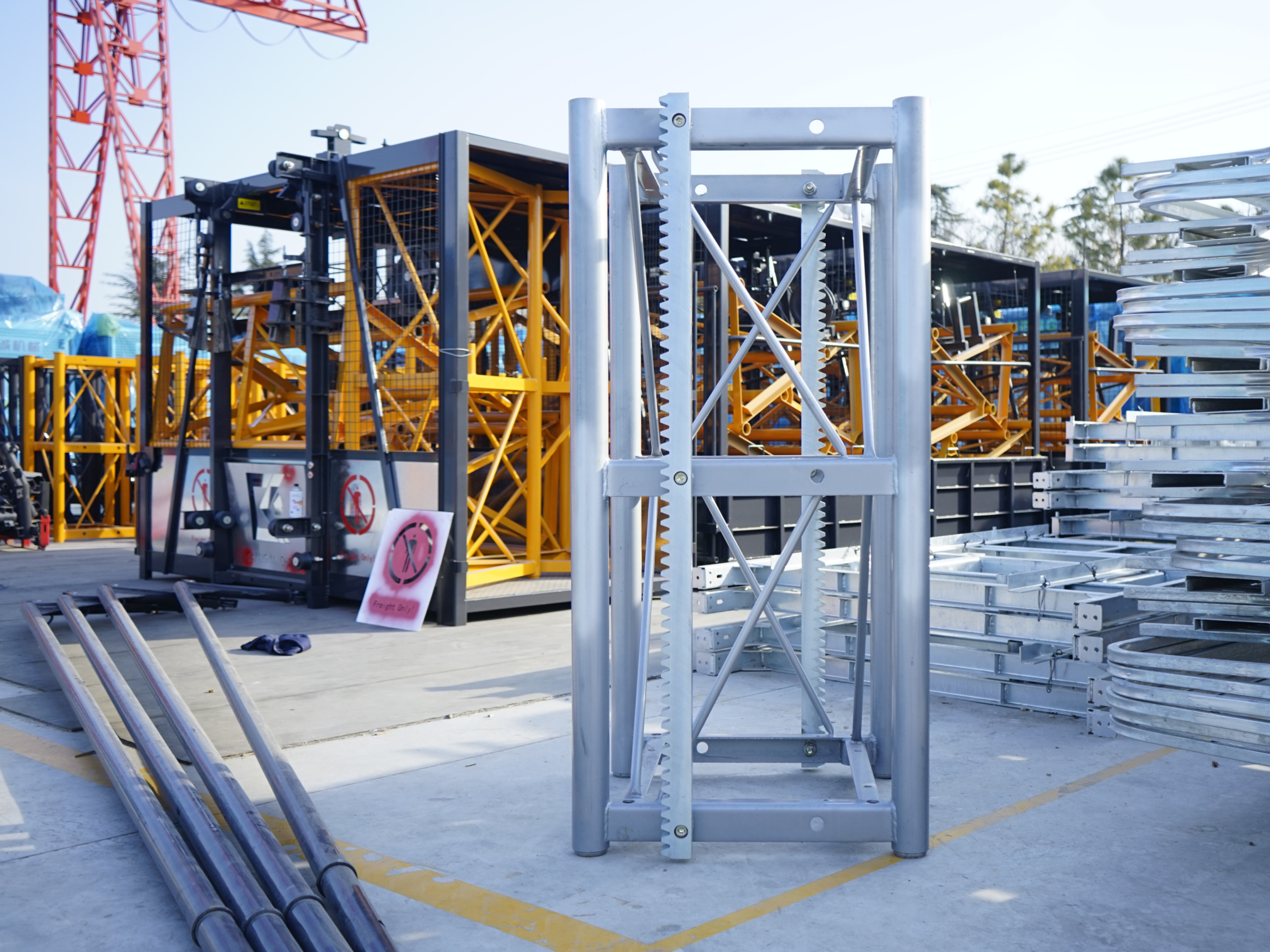 施工升降機標準節的安裝步驟及注意事項